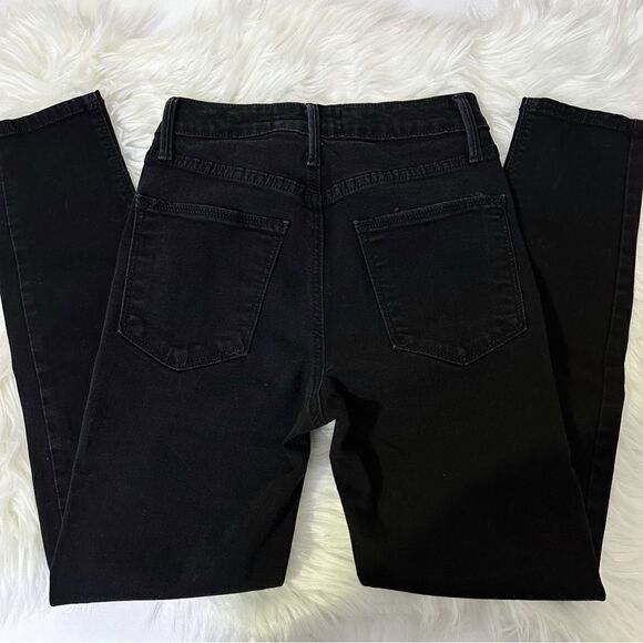 ɢᴜᴄ ᴍᴀᴅᴇ ɪɴ ᴜꜱᴀ ʜɪɢʜ-ᴡᴀɪꜱᴛ “ᴊᴜꜱᴛ ʙʟᴀᴄᴋ ᴅᴇɴɪᴍ” ᴅɪꜱᴛʀᴇꜱꜱᴇᴅ ꜰᴀᴅᴇᴅ ᴄʀᴏᴘᴘᴇᴅ ᴊᴇᴀɴꜱ - Picture 9 of 13